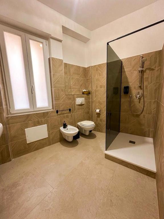 Il bagno con doccia